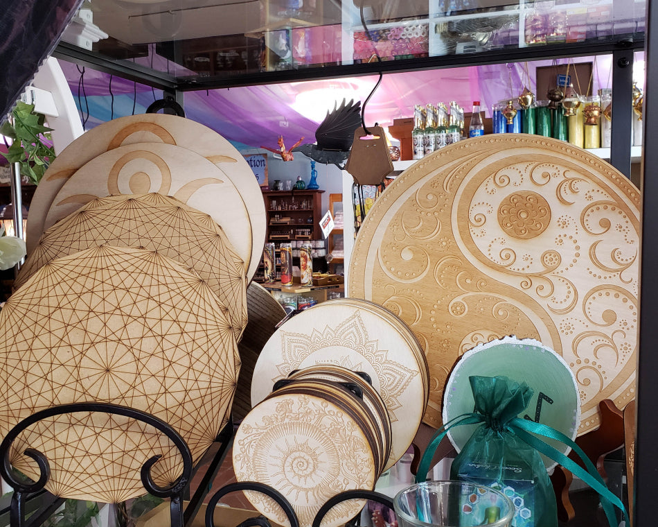 Crystal grids made of wood in different sizes.