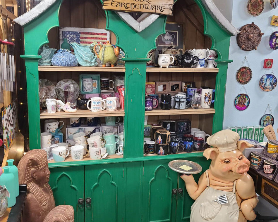 We offer a wide variety of adorable mugs and high-quality flasks.