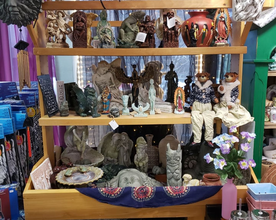 From outdoor cement garden fixtures to intricate indoor decorations.